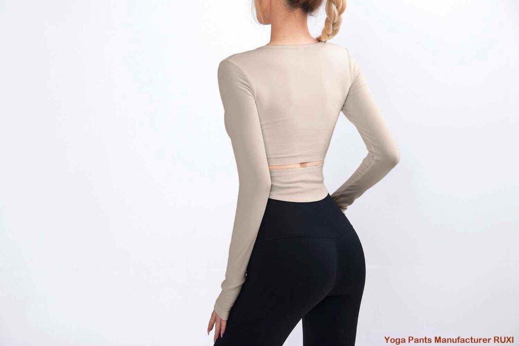 Black and White Yoga Leggings for All Fitness Levels zn1342